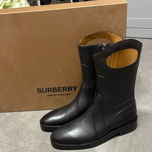 BNIB Authentic Burberry Pocket Leather Boot